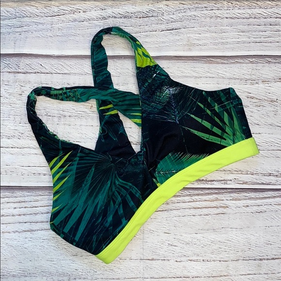 Fabletics Sports Bra - Picture 6 of 6